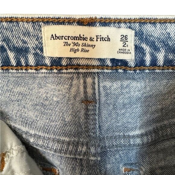 Abercrombie The 90’s Skinny High Rise Acid Wash Jean - Picture 6 of 10